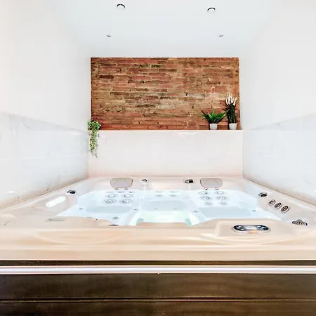Des Carmes Apartment